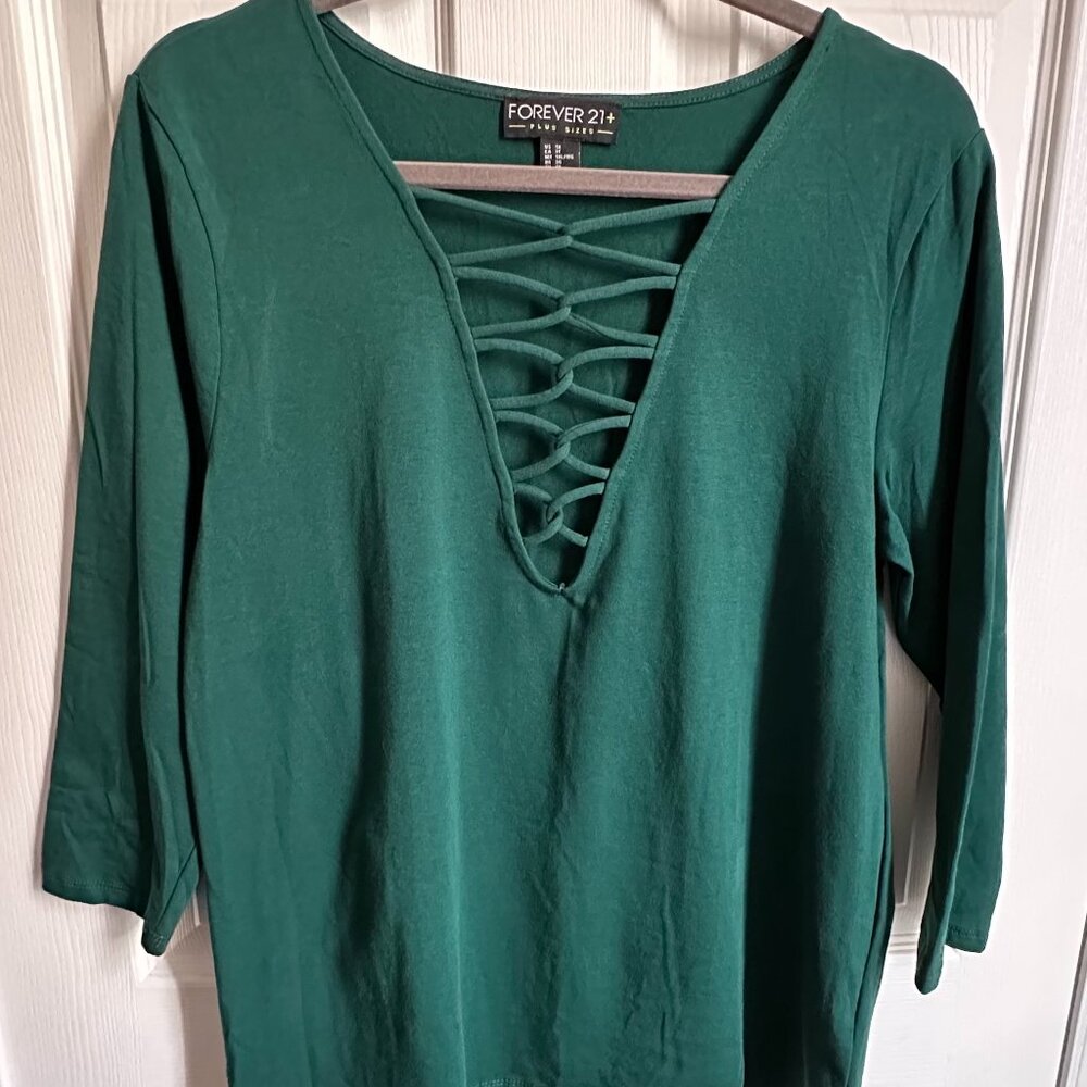 Forever 21 Plus 1X Dark Green 3/4 Sleeve Top w Criss Cross Low Cut Neckline